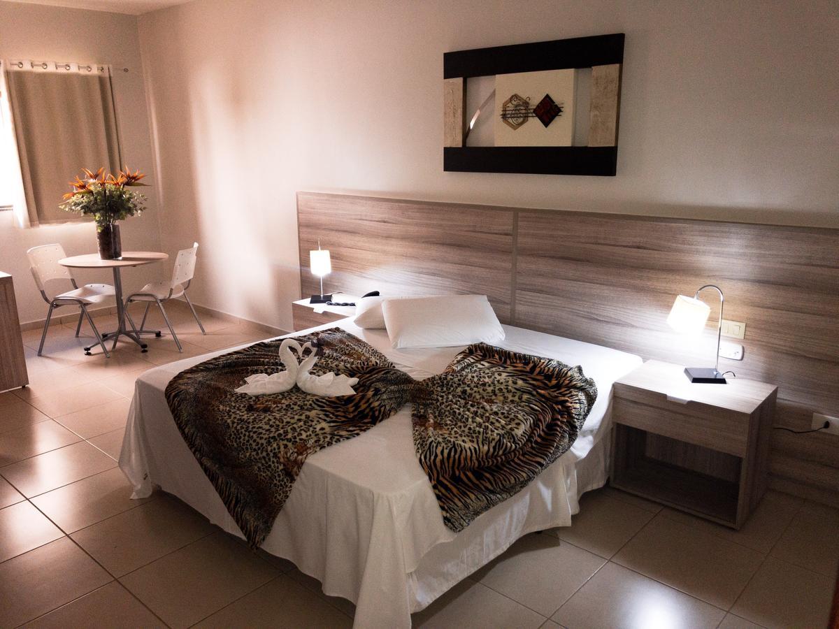 Hotel Renascer Morrinhos  Екстер'єр фото
